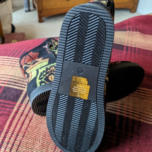 Indigo Rd Aztec inspired Booties-NWOT - Picture 4 of 5